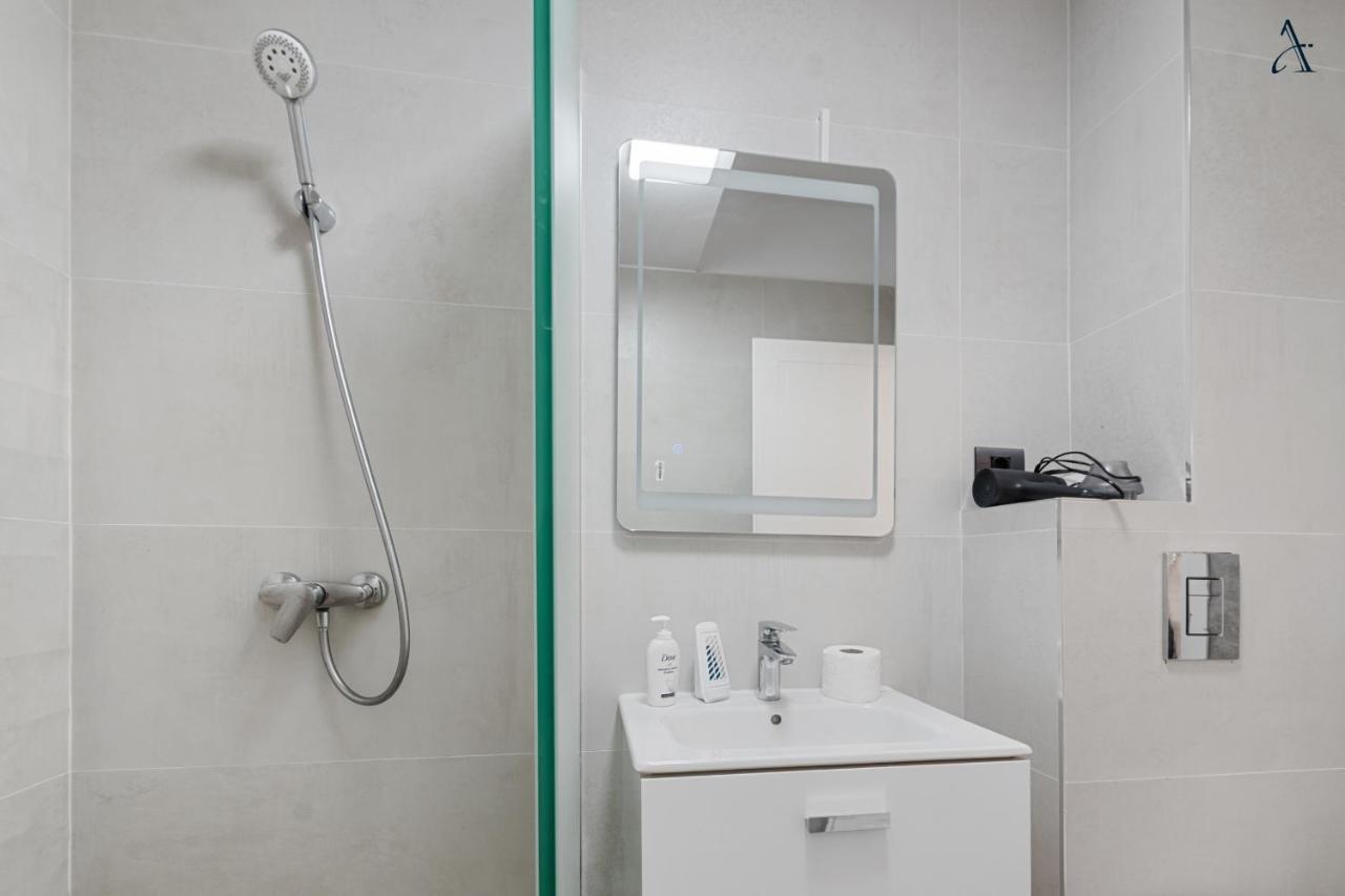 Rentforcomfort Saint George Studio & Sea View 마마이아 외부 사진