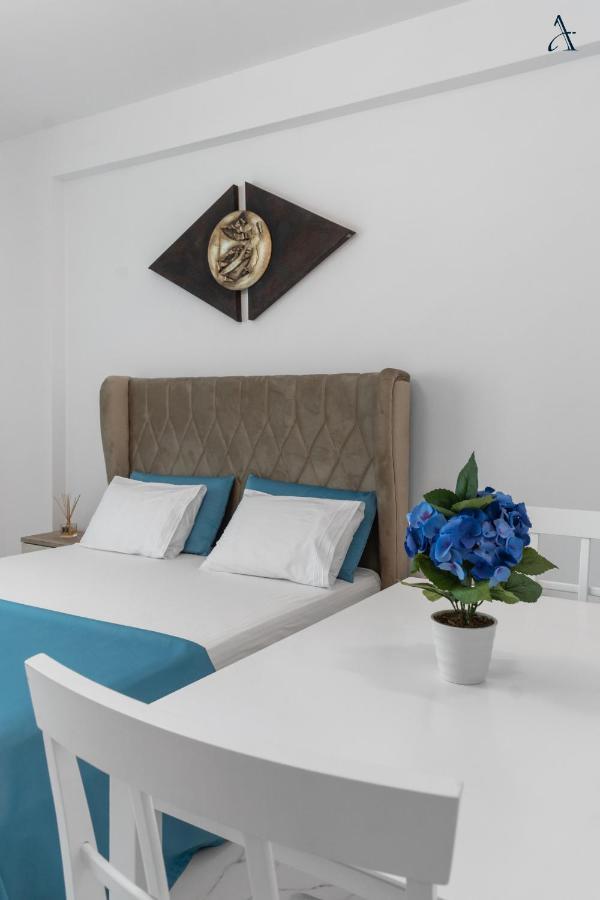 Rentforcomfort Saint George Studio & Sea View 마마이아 외부 사진